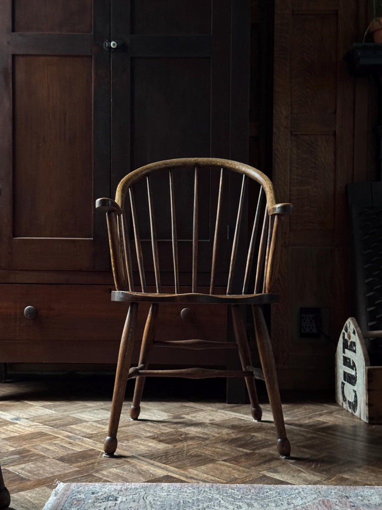 Antique Spindle Back Chairs, Set Of Four Dining Chairs, Tavern Chairs, Solid Wood Windsor Chairs, Desk Chairs, Jury Chairs, Club Chairs