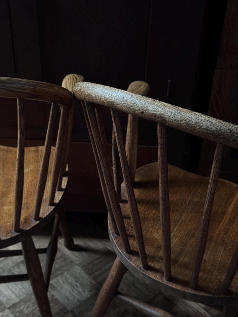 Antique Spindle Back Chairs, Set Of Four Dining Chairs, Tavern Chairs, Solid Wood Windsor Chairs, Desk Chairs, Jury Chairs, Club Chairs