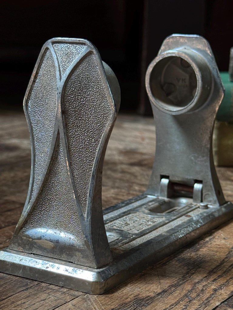 Antique Toilet Paper Holder, 1931 Scott Paper Co. Chester PA, Toilet Paper Roll Dispenser, Antique Bathroom Fixture
